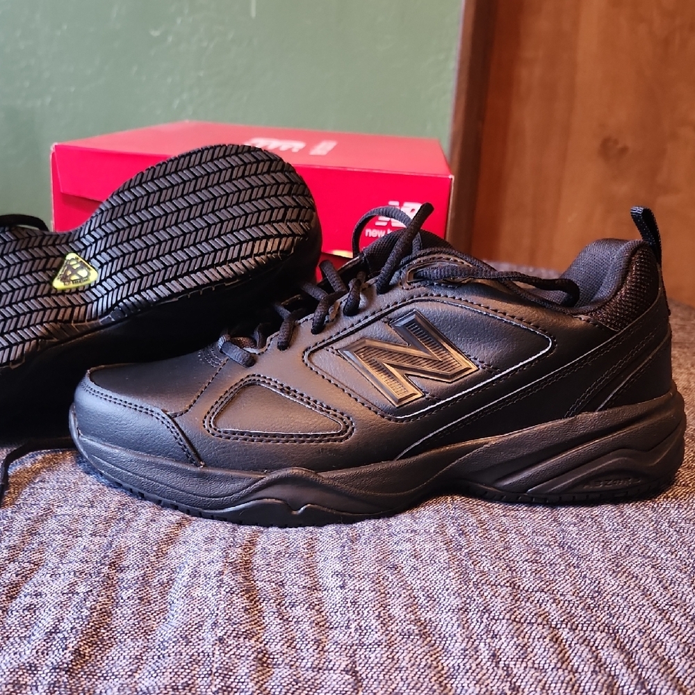 New Balance Men's 626 V2 work shoes